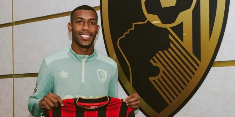 Haaland recebe no Manchester City oito vezes mais que Rayan no Bournemouth