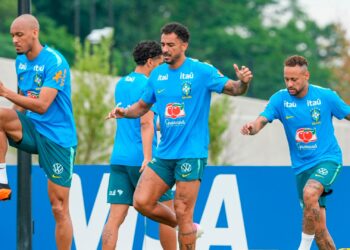 De última hora, a Fifa retirou os dois principais campos do centro de treinamento da Seleção Brasileira
