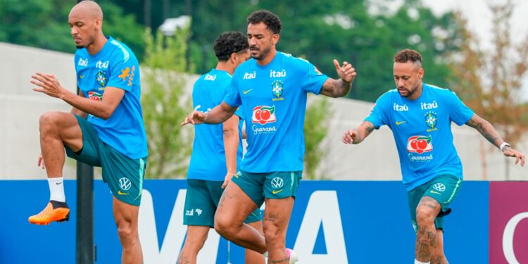 De última hora, a Fifa retirou os dois principais campos do centro de treinamento da Seleção Brasileira