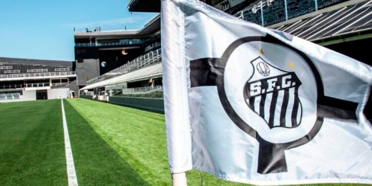 Santos quer negociar jogador que se valorizou na Copa do Mundo, e SPFC encaminha saída de zagueiro para a Europa
