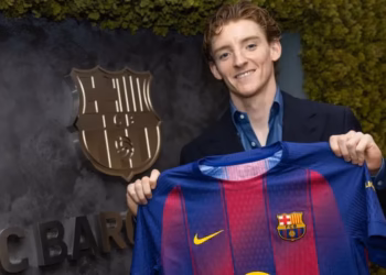 Barcelona contrata mais um atacante após Adeyemi e Gordon