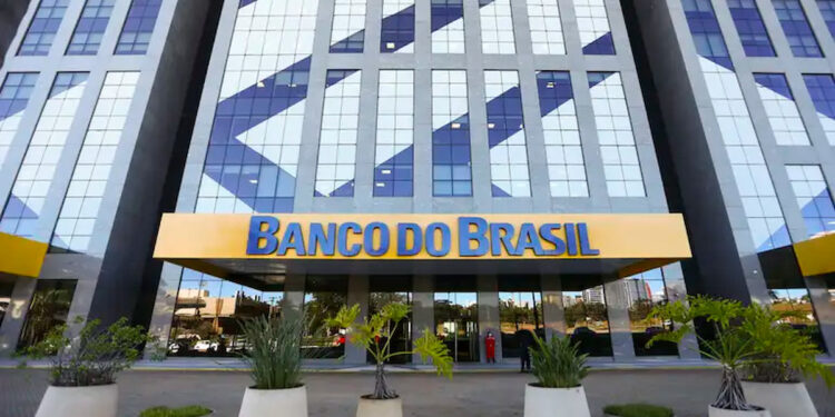 Alívio de R$ 10,4 bilhões já chegou a milhares de brasileiros por meio do Banco do Brasil