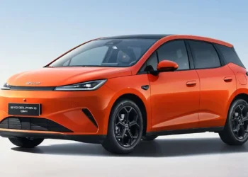 BYD vai lançar substituto do Onix com sistema híbrido para concorrer também com o Polo