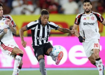 Botafogo contrata novo lateral; já o Flamengo fica perto de contratar estrela da Copa do Mundo
