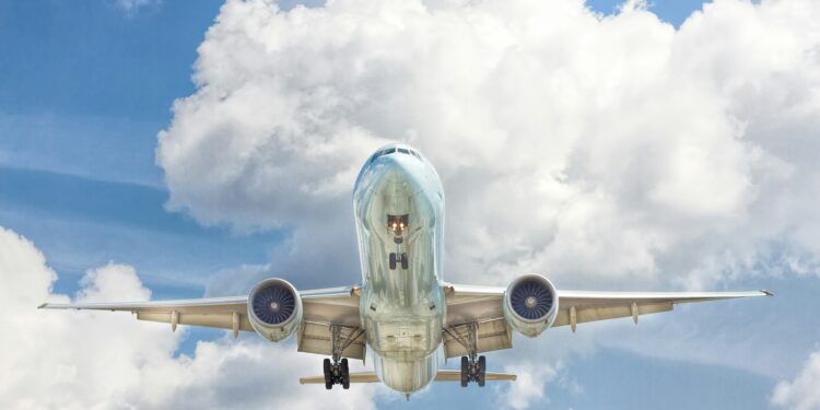 Agora é recomendado chegar 5 horas antes para viajar de avião graças à nova regra