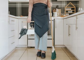 Quem trabalha como dona de casa pode ter direito a benefício por incapacidade