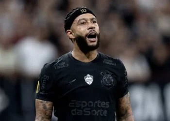 Enquanto Depay tem futuro indefinido, um atacante rejeitou proposta da Europa para ficar no Corinthians