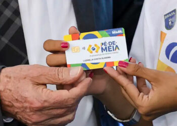 Semana começa muito bem para quem nasceu em novembro e dezembro, com pagamento de R$ 200 do Pé-de-Meia