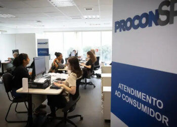 Procon alerta os brasileiros sobre a volta às aulas