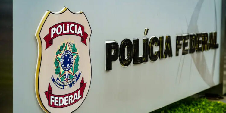 Por que quem emite o passaporte é a Polícia Federal?