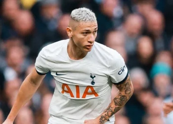Juventus identifica dois atacantes brasileiros para assumirem a camisa 9