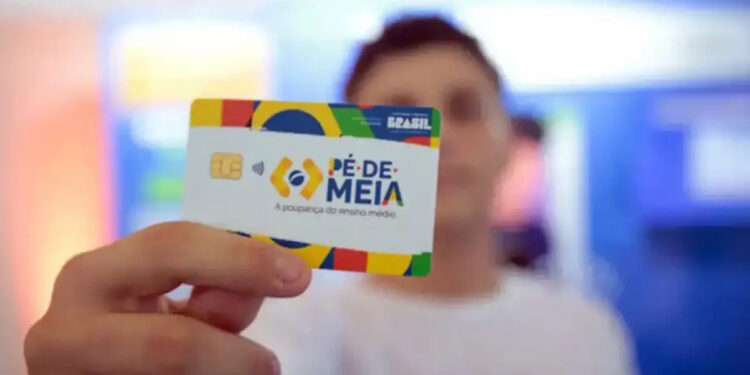 Prazo para se inscrever no Pé-de-Meia e passar a receber R$ 200 está terminando em 2026