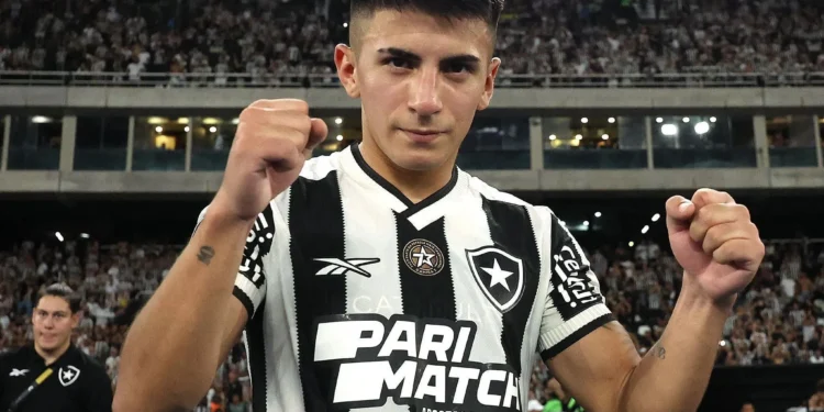 Com futuro indefinido, Thiago Almada não descarta retorno ao Botafogo