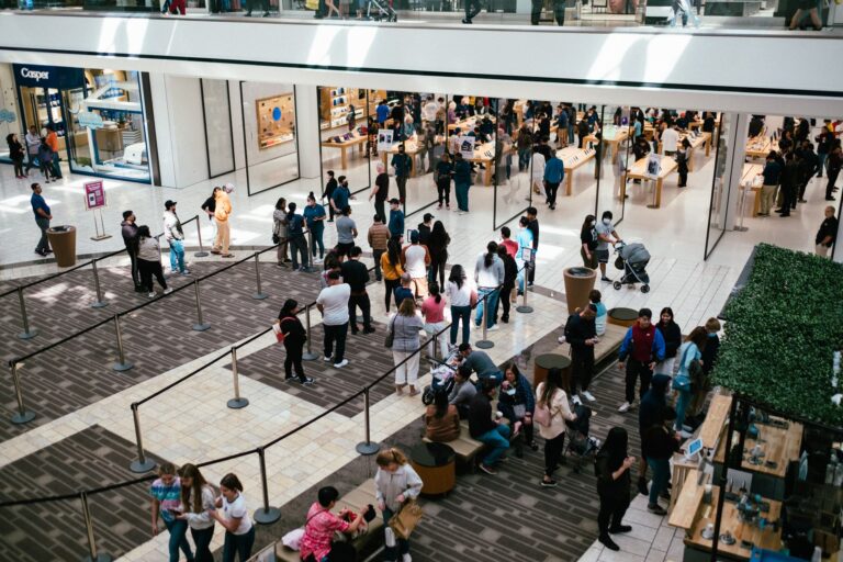 Trabalho feriados conheça setores comerciais