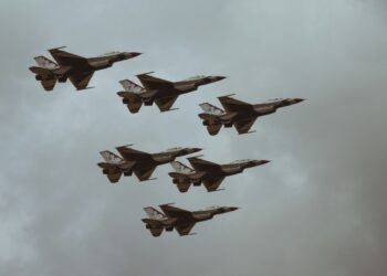 Empresa brasileira vai produzir mais de 20 caças militares capazes de atingir 2,4 mil km/h