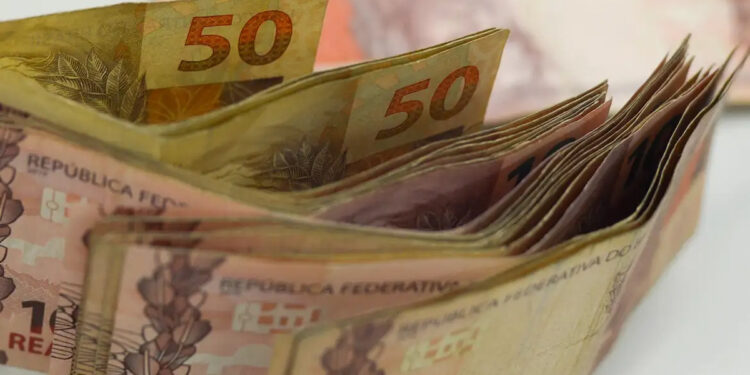 Brasileiros terão até 31 de agosto para receber fatia de R$ 13,04 bilhões