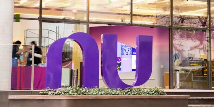 Nubank abre diversas vagas para contratar brasileiros: veja quais