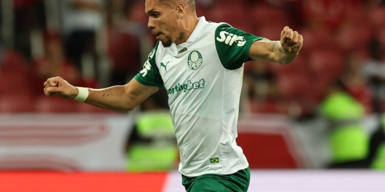 Palmeiras vai contratar um substituto para Paulinho após nova lesão?