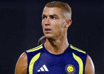 Enquanto Cristiano Ronaldo tem 1,4 bilhão de dólares, Elon Musk perdeu muito mais que isso em 1 mês