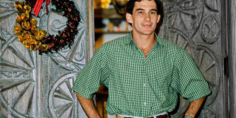 Enquanto antigo carro de Senna deve ser vendido por R$ 5,6 milhões, nova Ferrari elétrica sai por muito mais