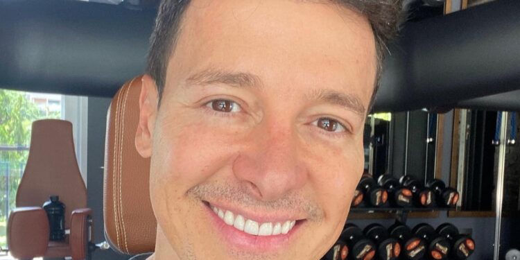 Rodrigo Faro vai apresentar “Vai Dar Namoro” na Globo?