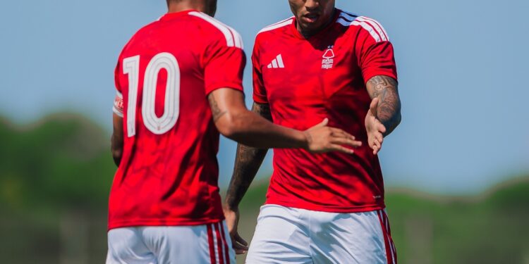Nottingham Forest acerta a contratação do substituto de Igor Jesus