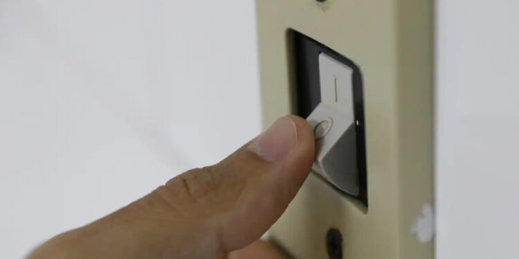 Cobrança extra na conta de luz chega para os brasileiros em agosto