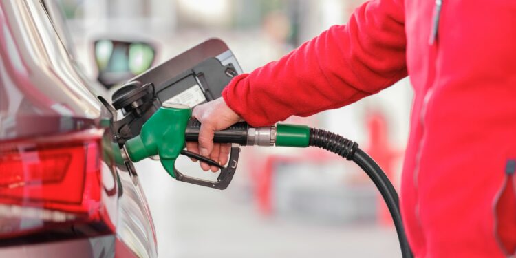 Brasileiros recebem um refresco para comprar gasolina até o dia 9 de setembro