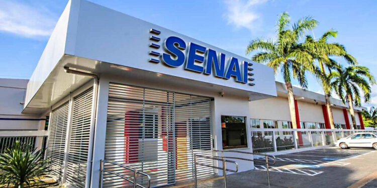 Benefício de R$ 1.158 pago pela Petrobras e pelo SENAI está disponível para brasileiros