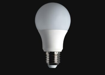 Conta de luz vai poder ser parcelada em até 6 vezes para mais de 700 mil clientes neste estado