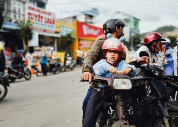 Idade mínima transportar crianças motos