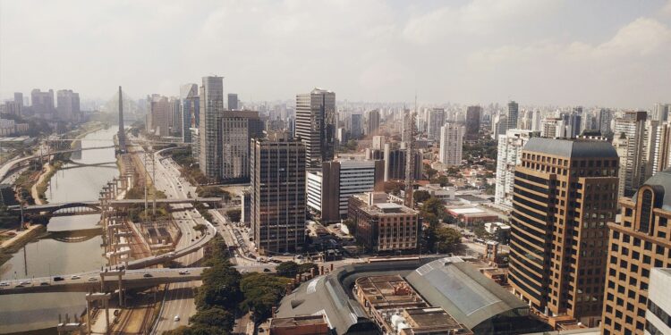 Auxílio de R$ 500 por mês foi disponibilizado para mulheres pagarem o aluguel em São Paulo