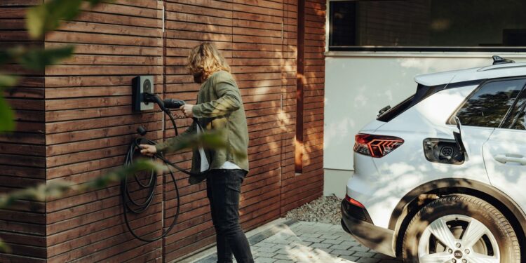 Carro elétrico mais barato do Brasil chegou por menos de R$ 70 mil e com autonomia de 201 km