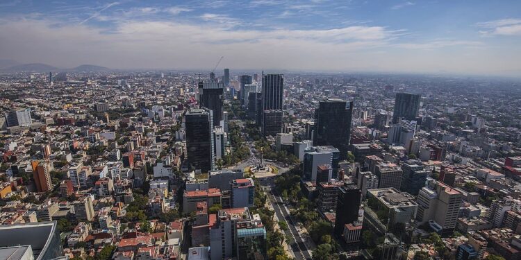NASA alerta cidade com milhões de habitantes sobre o solo estar afundando até 2 centímetros por mês