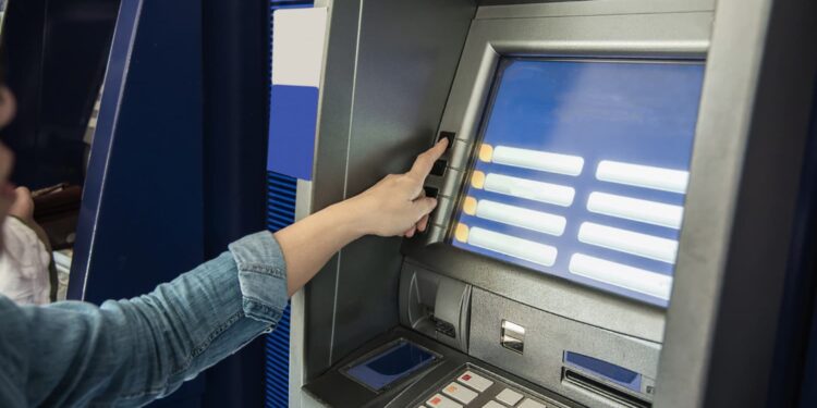 Por que é recomendado não emitir recibos em caixas eletrônicos