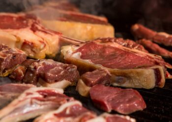 O que significa quando a gordura da carne fica amarela