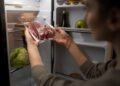 Como descobrir se uma carne embalada à vácuo está em perfeitas condições