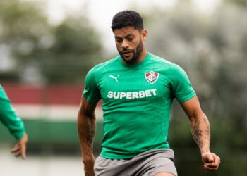 A nova mansão do atacante Hulk após não conseguir comprar uma mansão de R$ 35 milhões