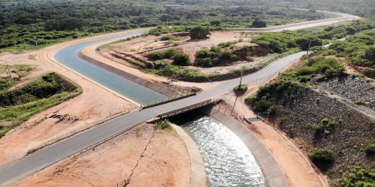 Brasil vira orgulho do continente ao construir o rio artificial mais longo da América Latina para levar água às regiões secas