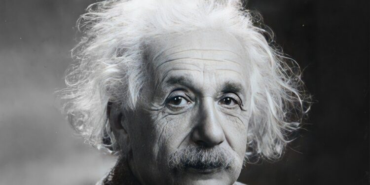 Albert Einstein uma vez disse: “A vida é como andar de bicicleta: se você quiser manter o equilíbrio, continue pedalando para a frente.”
