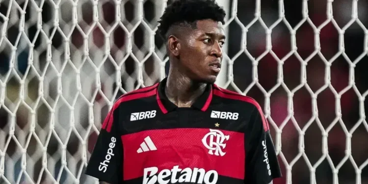 Enquanto Vitão ganha R$ 900 mil no Flamengo, Wesley ganha ainda mais no Cruzeiro