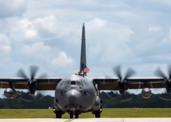 Avião que prendeu Maduro acaba de chegar ao Brasil
