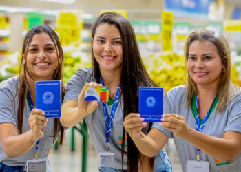 Enquanto Bolsa Família aumentou R$ 91, reajuste do salário mínimo para 2027 chama atenção