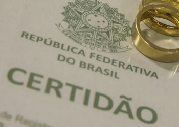 Governo paga benefício acima de R$ 2,5 mil para pessoas que estão casadas neste país