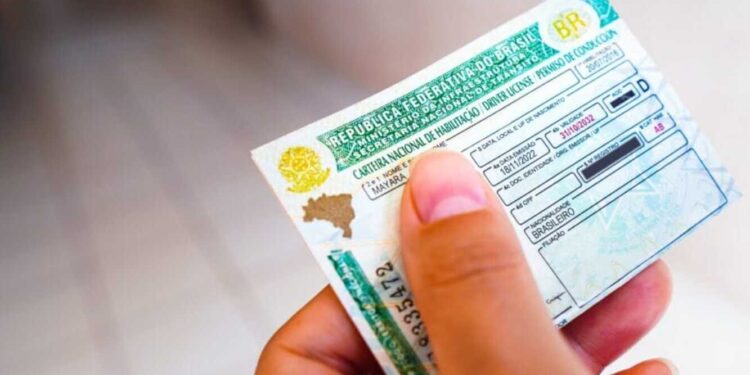 É oficial: CPF negativado pode suspender a CNH de brasileiros em 2026