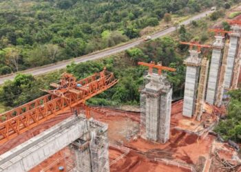 Maior fábrica do Brasil vai gerar 14.000 empregos e nova ferrovia de R$ 2,4 bilhões entra no projeto
