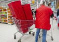 Gigante dos supermercados confirma o fechamento de 60 lojas e quase 1.000 demissões