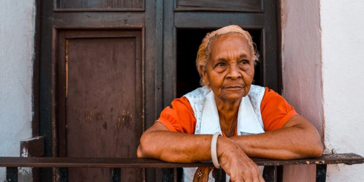 Lei determina que viúvas não herdem nada mesmo com testamento caso este erro seja cometido