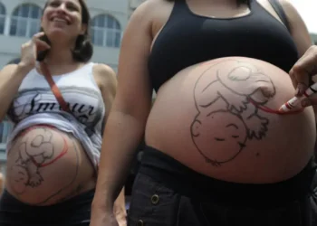 Gestantes podem receber extra do Bolsa Família durante 9 meses, mas precisam cumprir uma condição