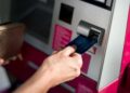 Banco tradicional vai cortar 5.000 postos de trabalho para reduzir custos